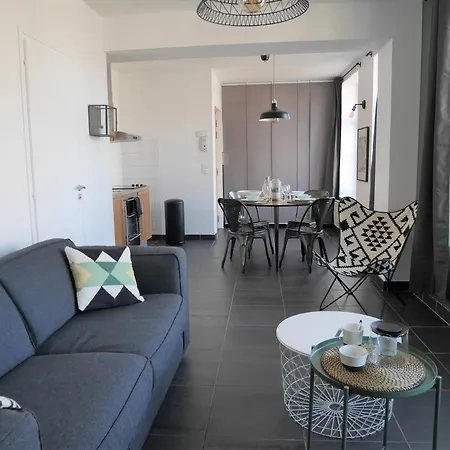 La Clique Hotel